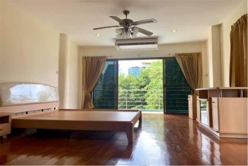 Single house in Sathorn area for RENT!!! 90K per Month