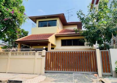 Single house in Sathorn area for RENT!!! 90K per Month - 920071001-8348