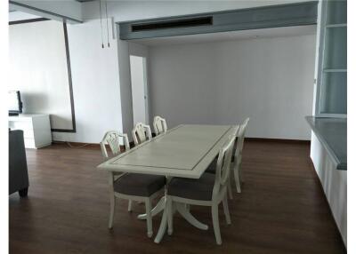 Under Renovated 3 Bedrooms For Rent in Thonglor - 920071001-3839