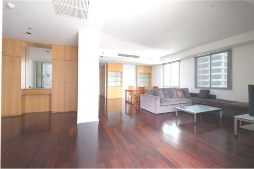 Spacious 2 Bedrooms For Rent in Saladaeng - 920071001-6162