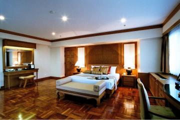 Duplex 6 Bedrooms / For Rent /   Promphong BTS - 920071001-3956