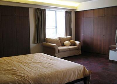 3 Bedrooms for Rent in asoke area - 920071001-8287