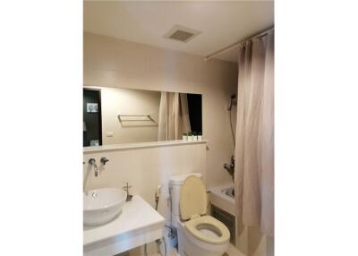 FOR RENT Rhythm 42  1 Bedroom with Bath tub