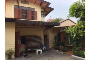 Single House For Rent Sukhumvit, Locations Thonglor and Phormpong, Parking 4 Cars.