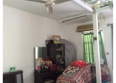 Single House For Rent Sukhumvit, Locations Thonglor and Phormpong, Parking 4 Cars.