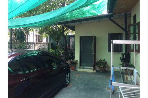 Single House For Rent Sukhumvit, Locations Thonglor and Phormpong, Parking 4 Cars.