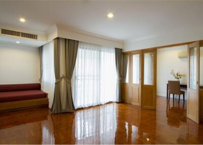 Pet Friendly Large Duplex 3+1 Beds For Rent Soi 31