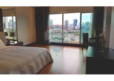 Apartment 3 Bedrooms For Rent BTS Ploenchit