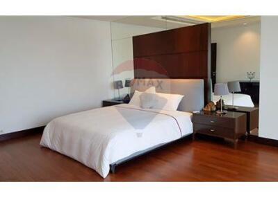 Apartment 3 Bedrooms For Rent BTS Ploenchit