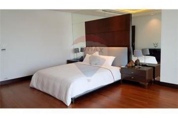 Apartment 3 Bedrooms For Rent BTS Ploenchit