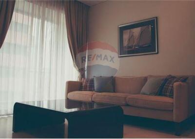 Spacious 1 Bedroom for Rent Saladaeng Residences