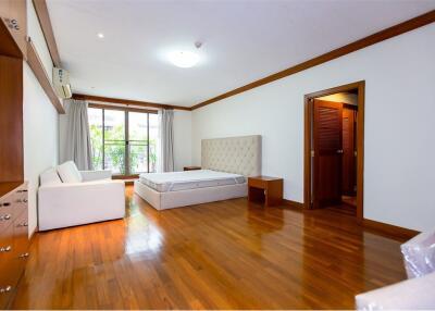 Expansive 4-Bedroom, 4-Bathroom Unit: 328 Sqm. Fully Furnished with Spectacular City Views - 920071001-5615