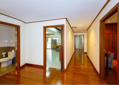 Expansive 4-Bedroom, 4-Bathroom Unit: 328 Sqm. Fully Furnished with Spectacular City Views