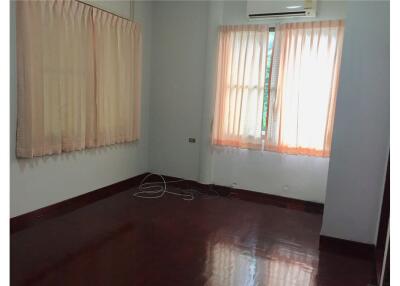 Home Office For Rent Near BTS Phromphong - 920071001-5656