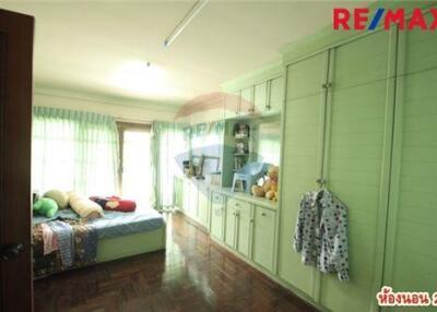 160 Sqm., 3 Beds, 2 Baths Townhouse listed for ฿ 5,500,000.