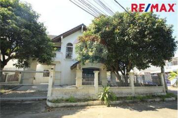 160 Sqm., 3 Beds, 2 Baths Townhouse listed for ฿ 5,500,000.