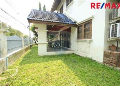 160 Sqm., 3 Beds, 2 Baths Townhouse listed for ฿ 5,500,000.