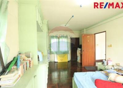 160 Sqm., 3 Beds, 2 Baths Townhouse listed for ฿ 5,500,000.