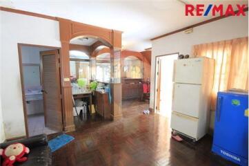 160 Sqm., 3 Beds, 2 Baths Townhouse listed for ฿ 5,500,000.