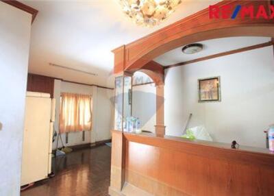 160 Sqm., 3 Beds, 2 Baths Townhouse listed for ฿ 5,500,000.