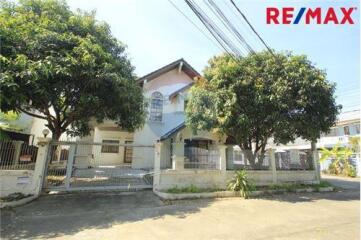 160 Sqm., 3 Beds, 2 Baths Townhouse listed for ฿ 5,500,000.