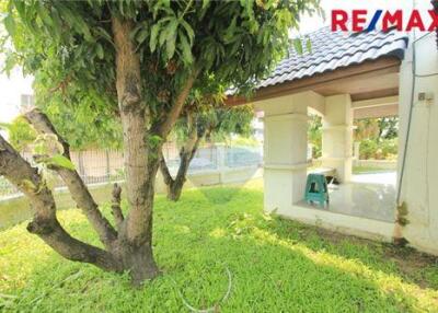 160 Sqm., 3 Beds, 2 Baths Townhouse listed for ฿ 5,500,000.