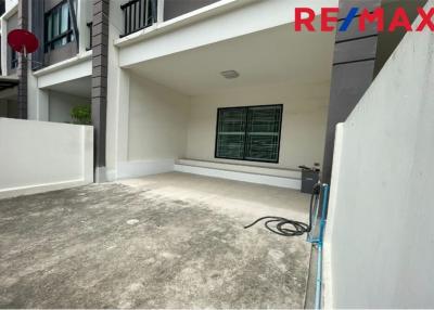 167 Sqm., 3 Beds, 4 Baths Townhouse listed for ฿ 2,900,000.