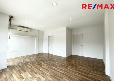 167 Sqm., 3 Beds, 4 Baths Townhouse listed for ฿ 2,900,000.