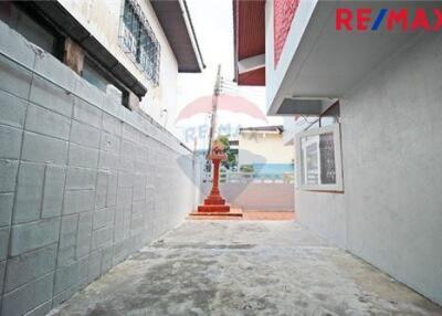 138 Sqm., 3 Beds, 2 Baths Townhouse listed for ฿ 6,500,000.