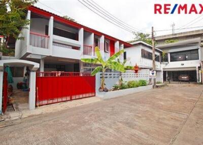 138 Sqm., 3 Beds, 2 Baths House listed for ฿ 6,500,000.