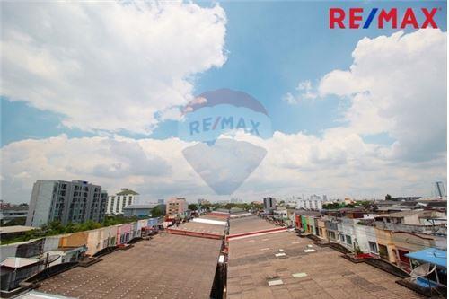 1,000 Sqm., 35 Beds, 35 Baths House listed for ฿ 23,800,000.