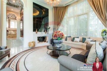 1,000 Sqm., 5 Beds, 6 Baths Townhouse listed for ฿ 100,000,000.