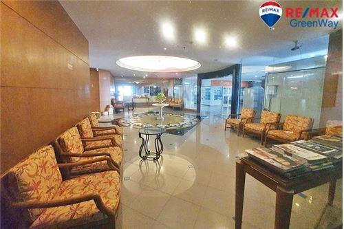 342 Sqm., 4 Beds, 5 Baths Condo listed for ฿ 11,900,000.